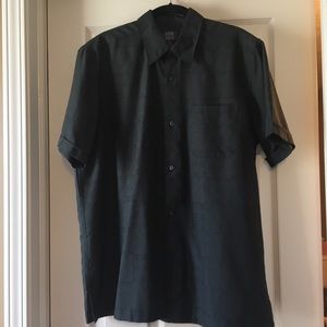 Men’s short sleeve dress shirt size Medium